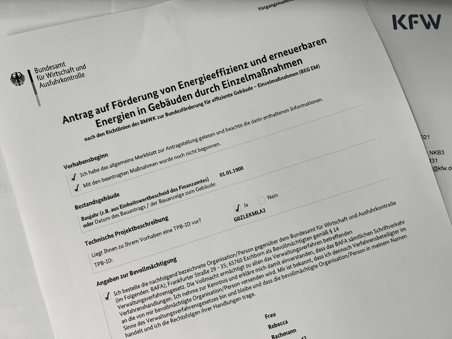 KfW Förderantrag und Fördermittelberatung - Professionelle Unterstützung bei Energieförderung und staatlichen Zuschüssen